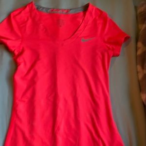 nike pro dry fit polyester workout top - pink